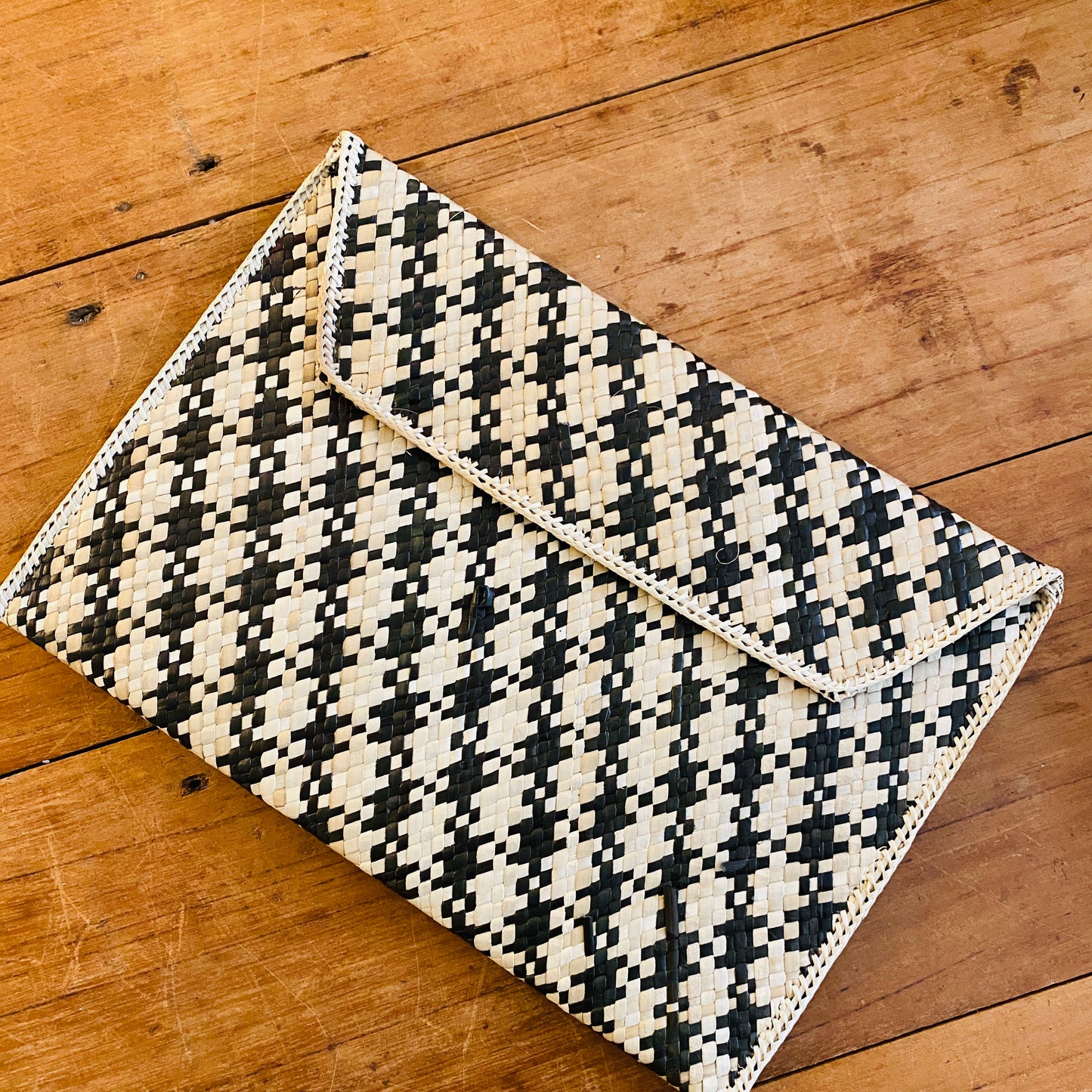 Ipad/ Laptop Mengkuang case