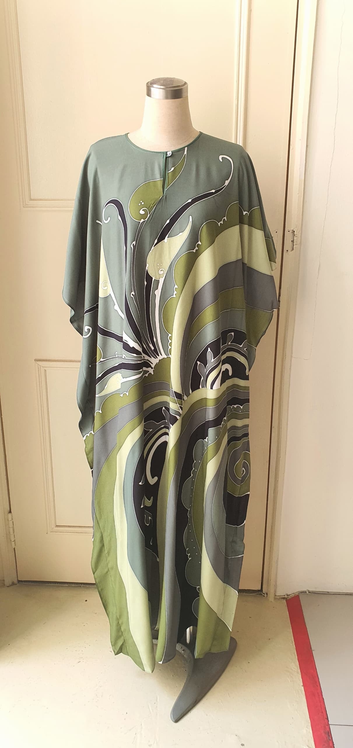 Batik Kaftan in Mengkuang Clutch/ Batik Pouch
