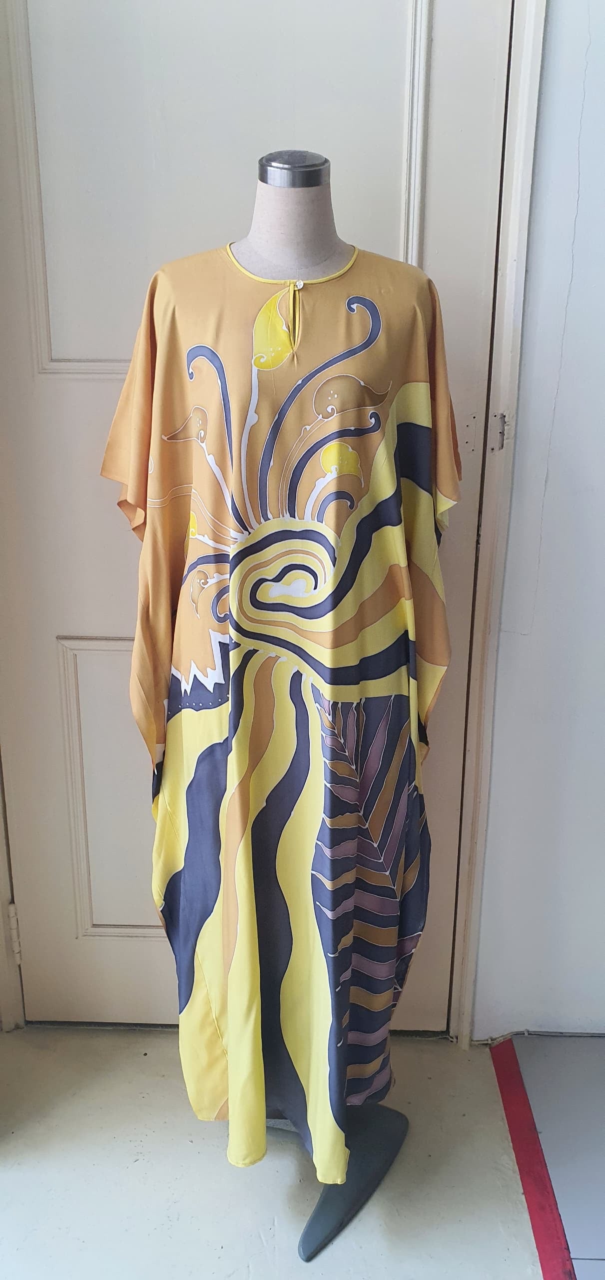 Batik Kaftan in Mengkuang Clutch/ Batik Pouch