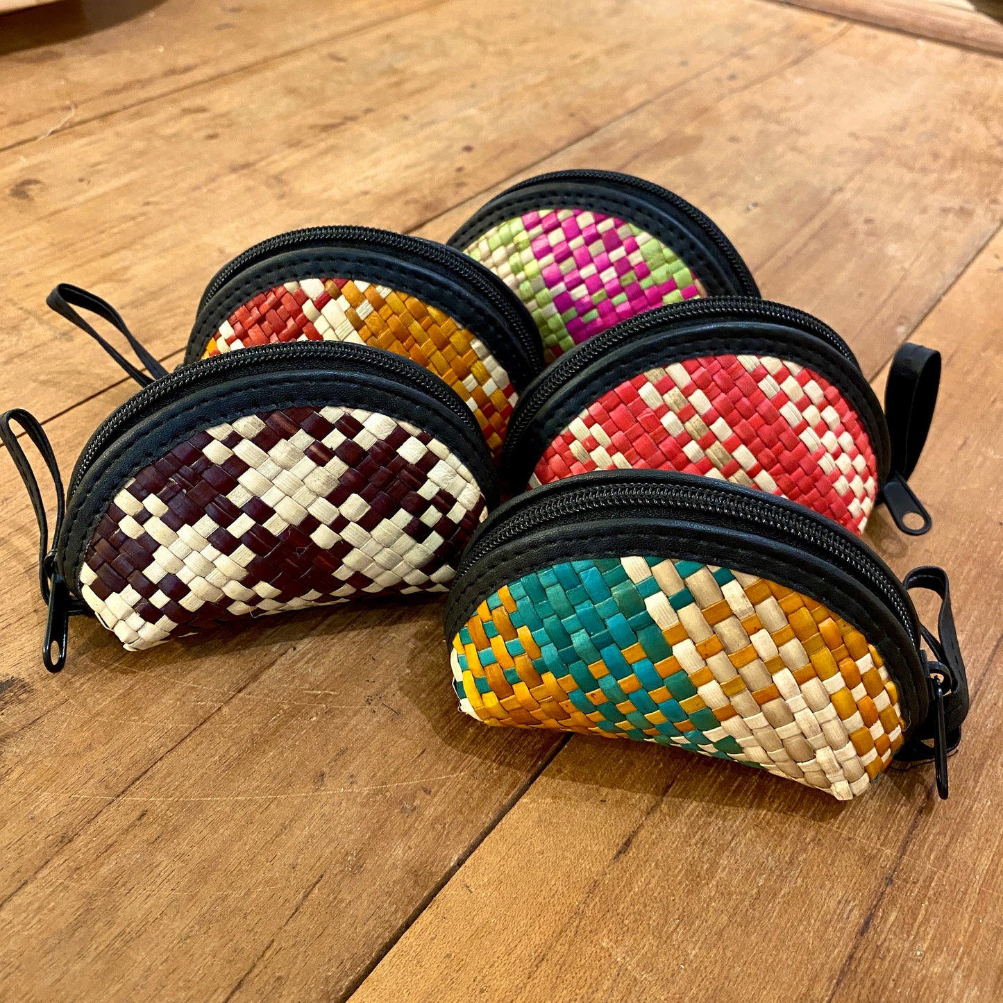Mengkuang handwoven Pouch