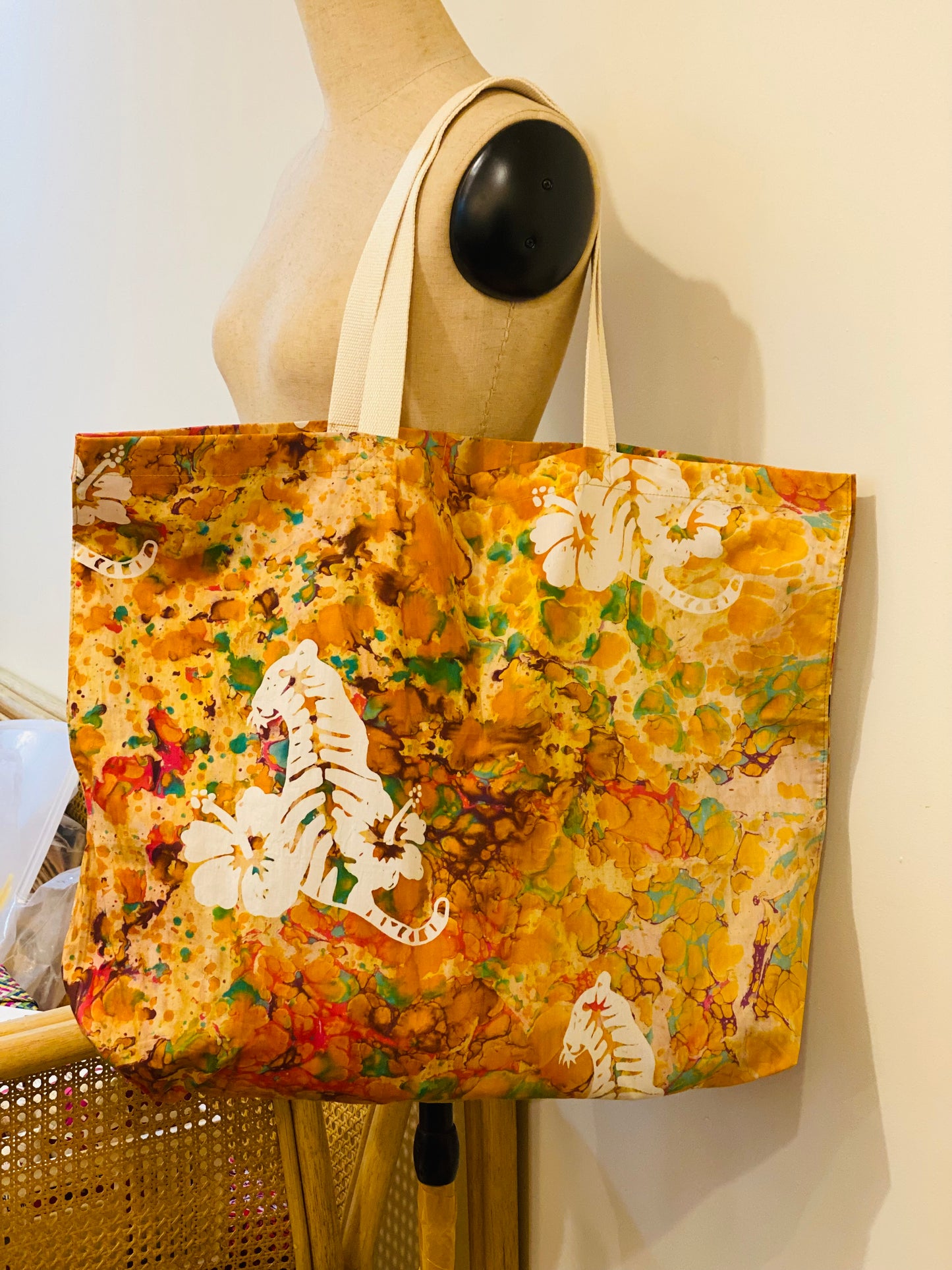 iL Puro Batik Tote Bag